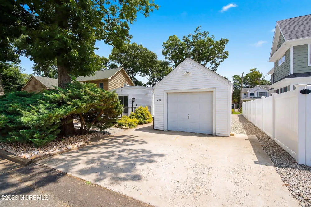 209 Jaehnel Parkway Point Pleasant, NJ 08742