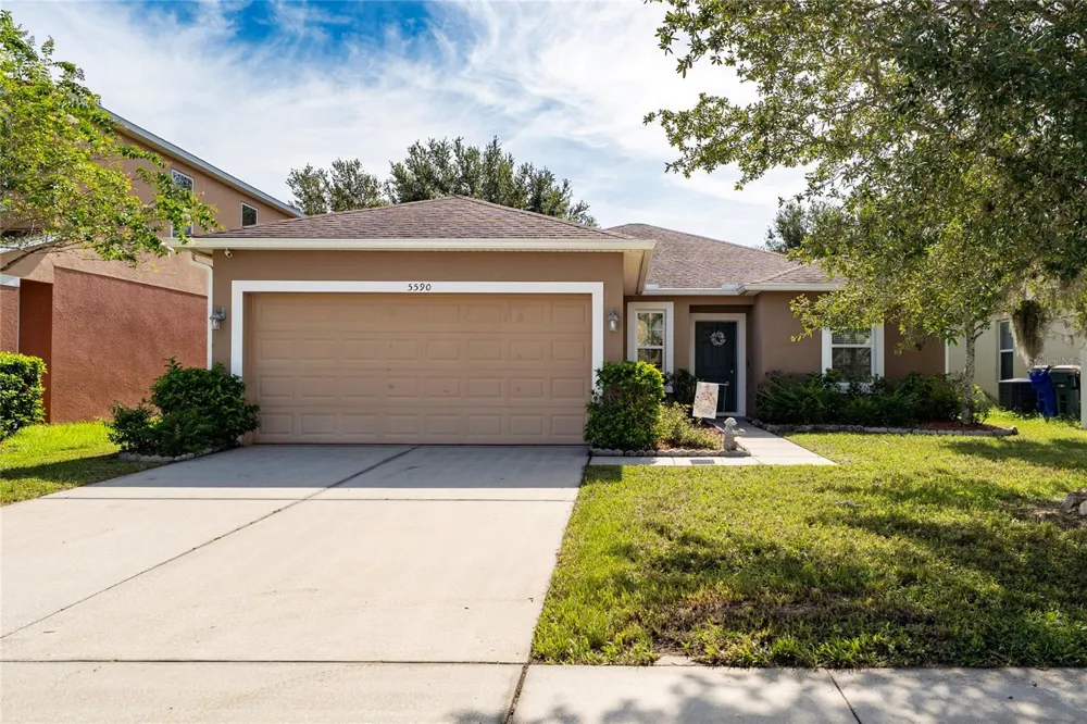 5590 SILVER THISTLE LANE St Cloud, FL 34772