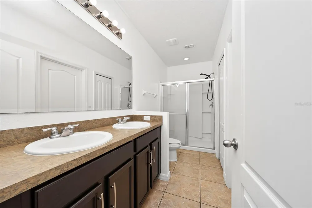 5590 SILVER THISTLE LANE St Cloud, FL 34772