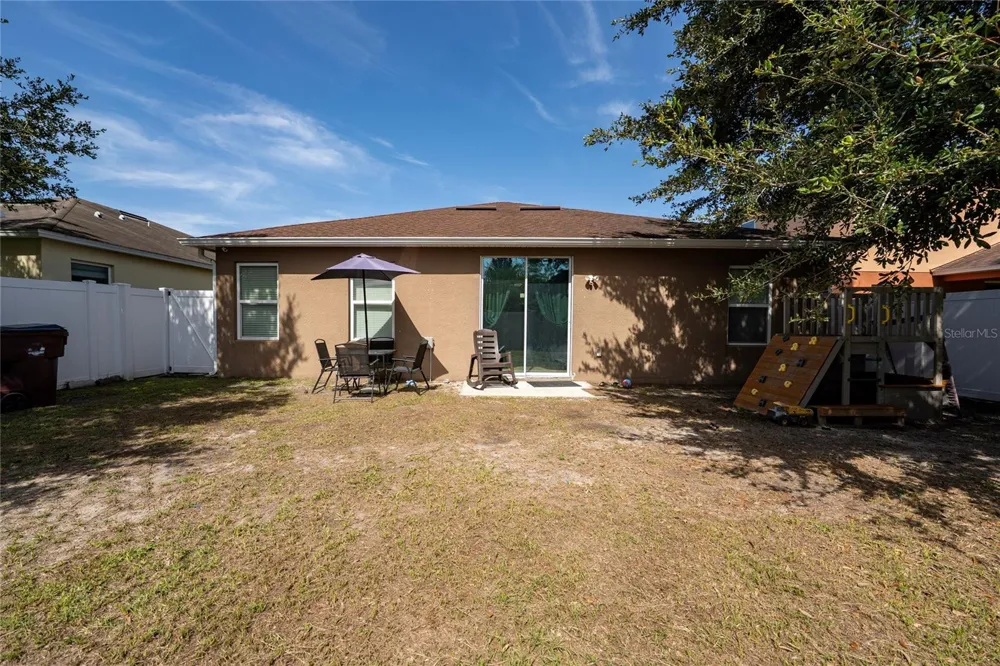 5590 SILVER THISTLE LANE St Cloud, FL 34772