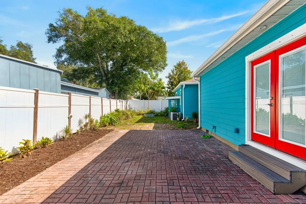 5119 29TH AVENUE St Petersburg, FL 33710