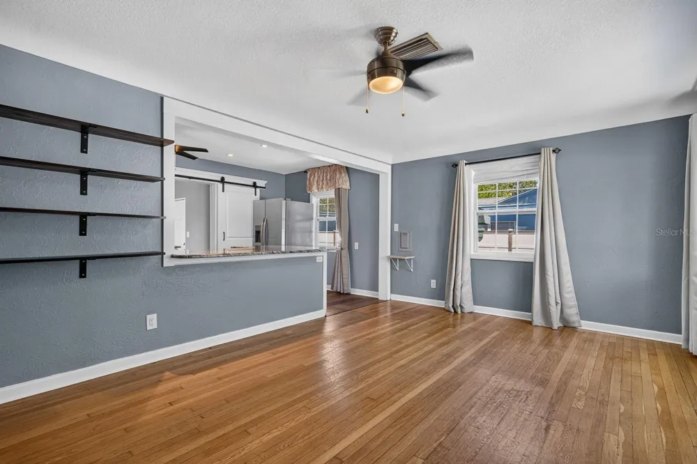 5119 29TH AVENUE St Petersburg, FL 33710