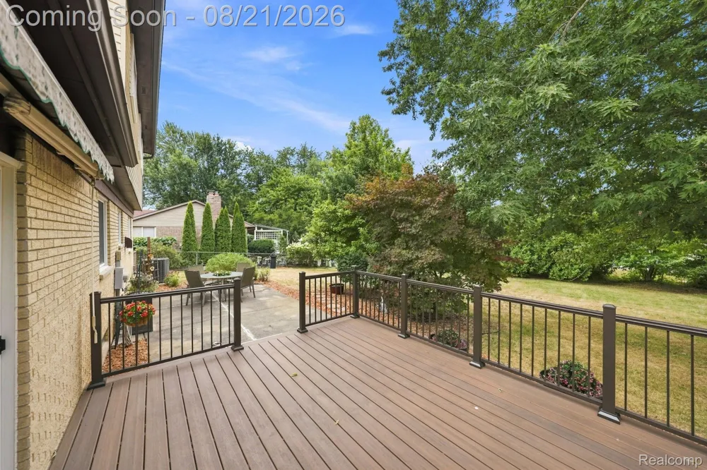 19011 Gill Road Livonia City, MI 48152
