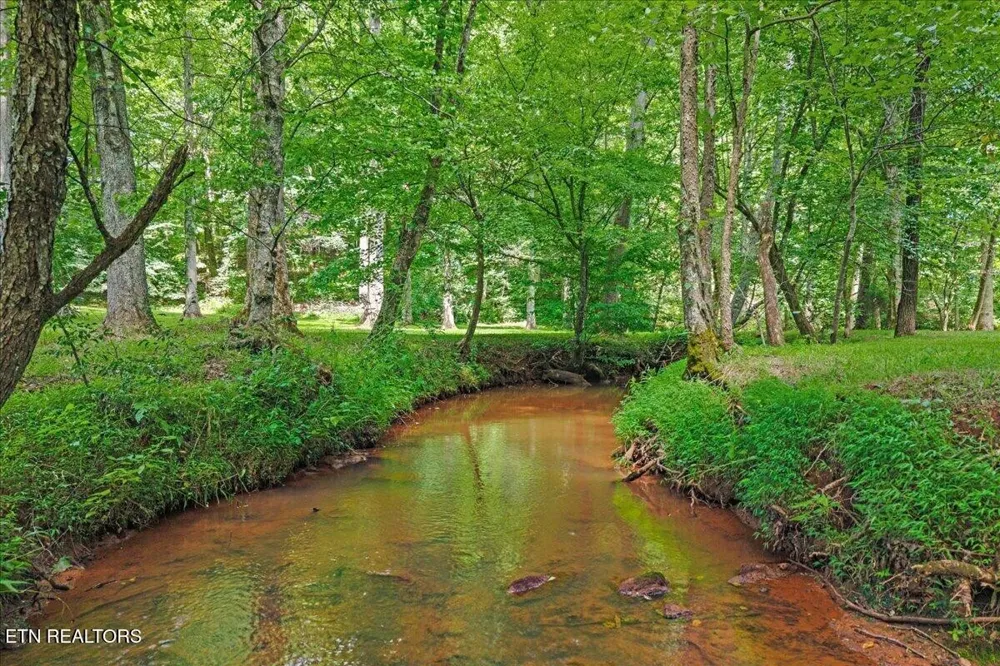 250 Brunner Rd Sweetwater, TN 37874