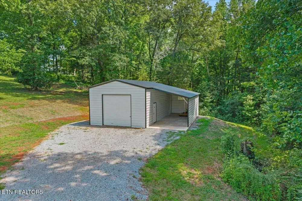 250 Brunner Rd Sweetwater, TN 37874