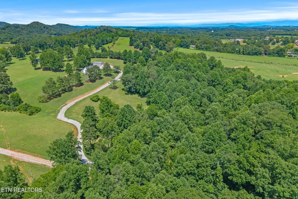 250 Brunner Rd Sweetwater, TN 37874