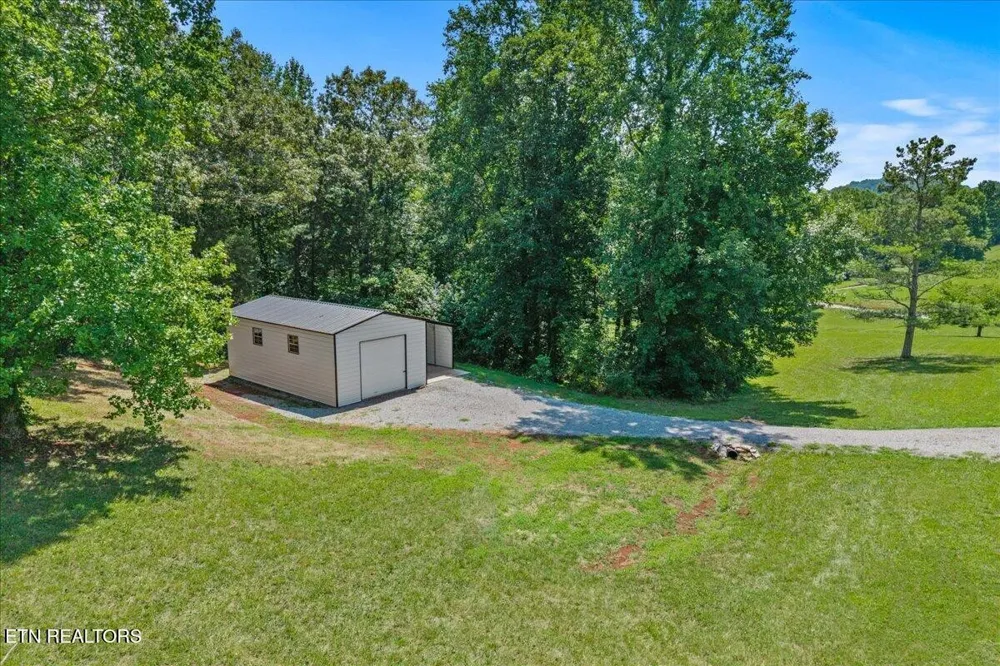 250 Brunner Rd Sweetwater, TN 37874