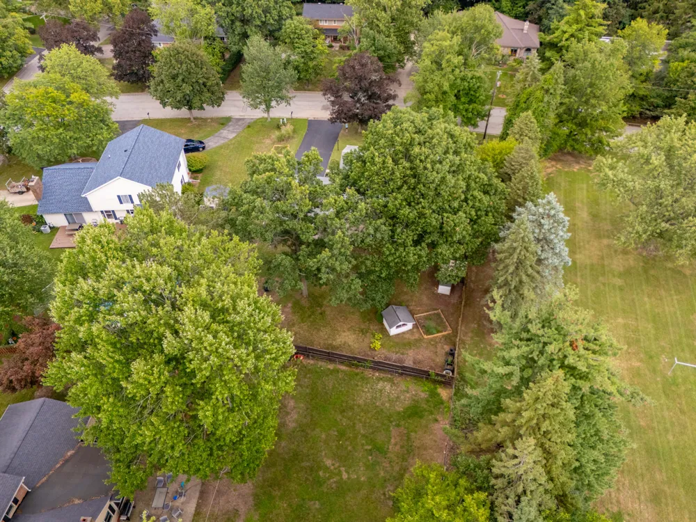 2222 Aberdeen Drive Kalamazoo City, MI 49008