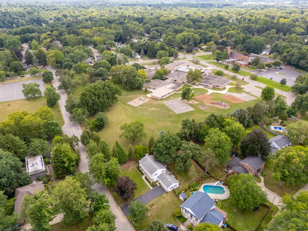 2222 Aberdeen Drive Kalamazoo City, MI 49008