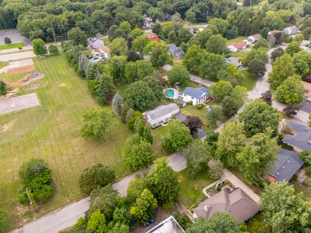 2222 Aberdeen Drive Kalamazoo City, MI 49008