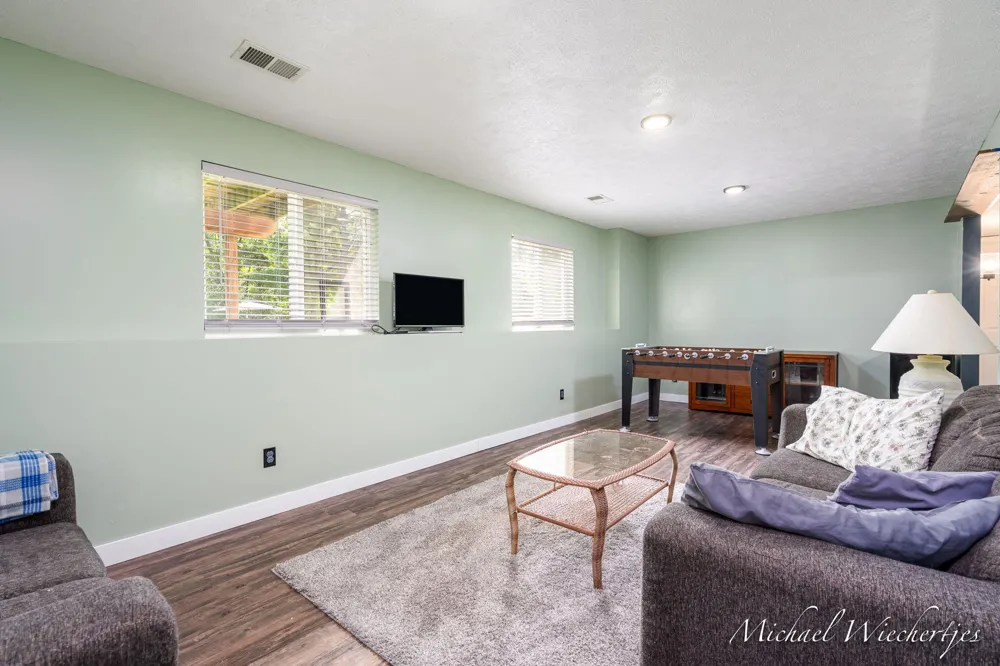 6998 Riverwood Drive Otisco Township, MI 48809