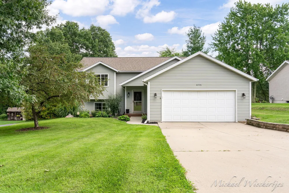 6998 Riverwood Drive Otisco Township, MI 48809