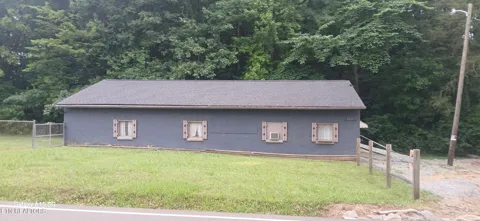 2405 Clearwater Rd