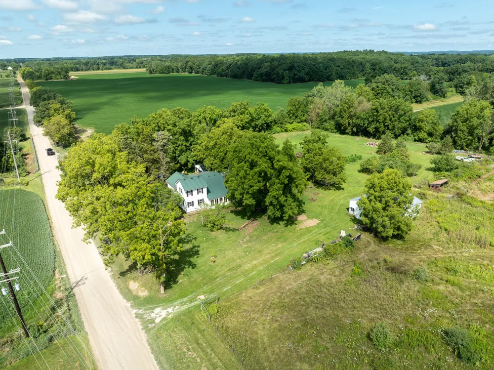 8070 Arkona Road Saline Township, MI 49236