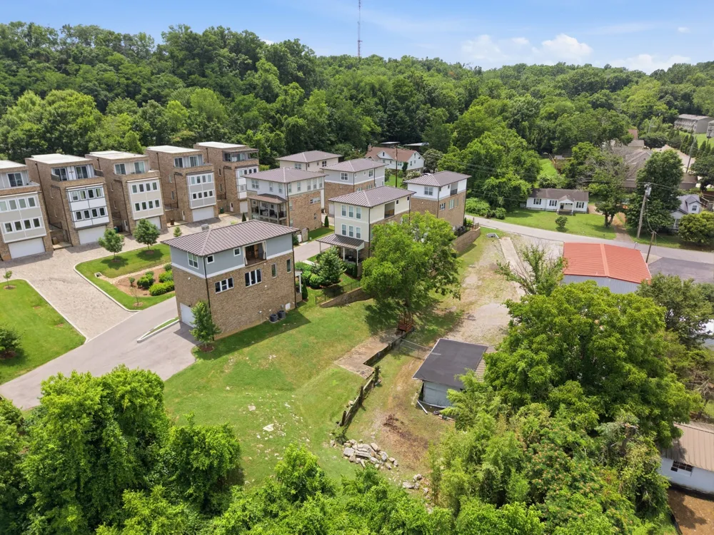 101 Demoss Road Nashville, TN 37209