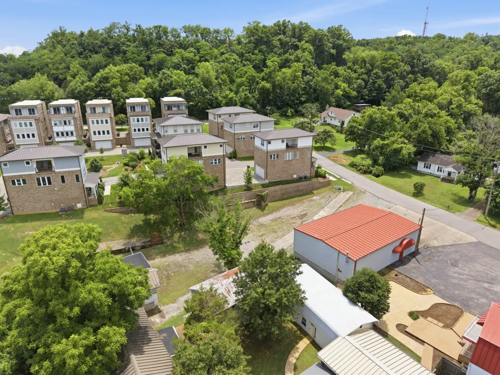 101 Demoss Road Nashville, TN 37209