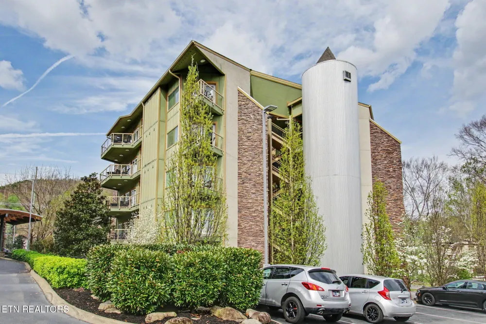 513 McCarter Rd #4M Gatlinburg, TN 37738