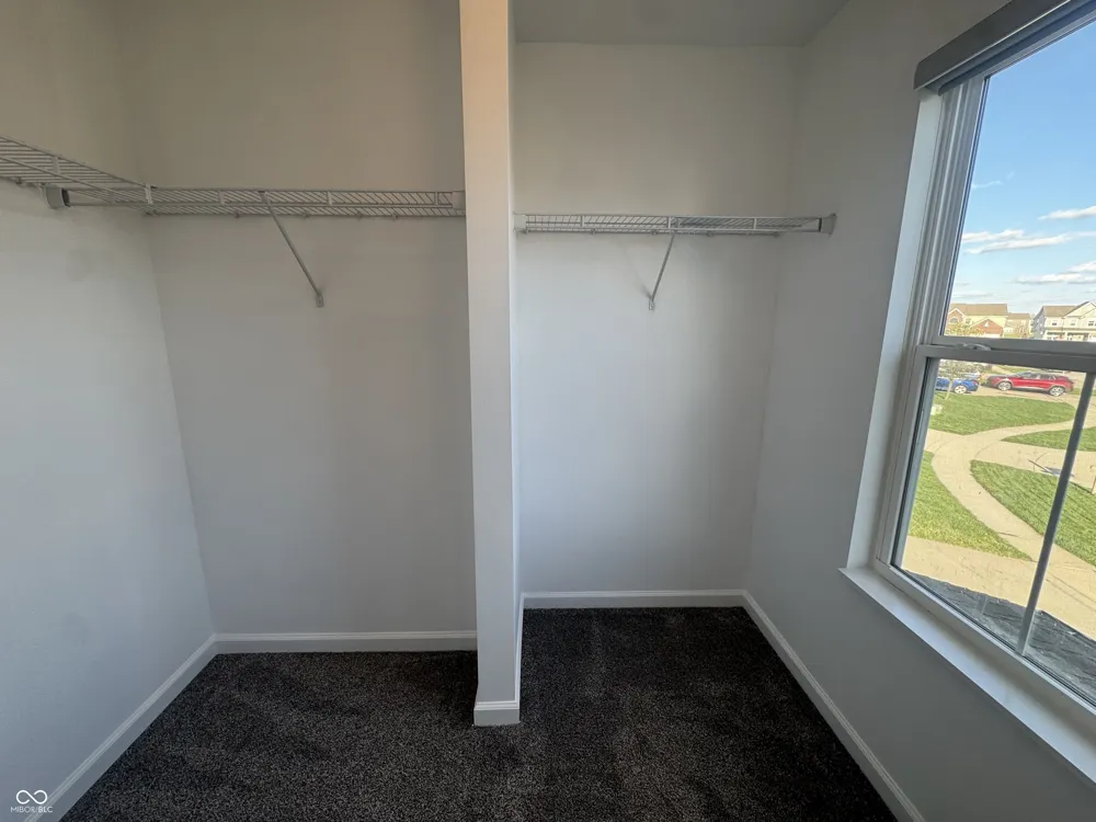 1296 Wood Thrush Court Greenwood, IN 46143