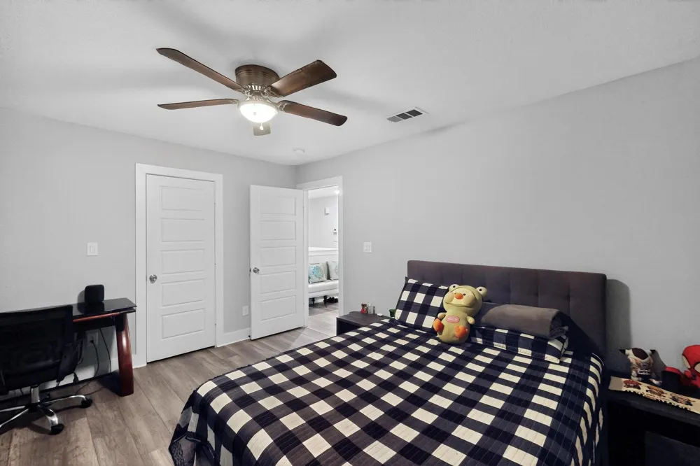 1901 Avenue E Grand Prairie, TX 75051