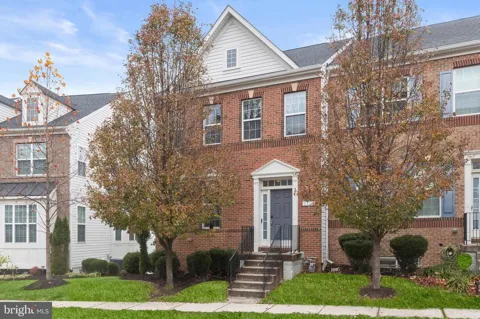 2116 GARDEN GROVE LANE