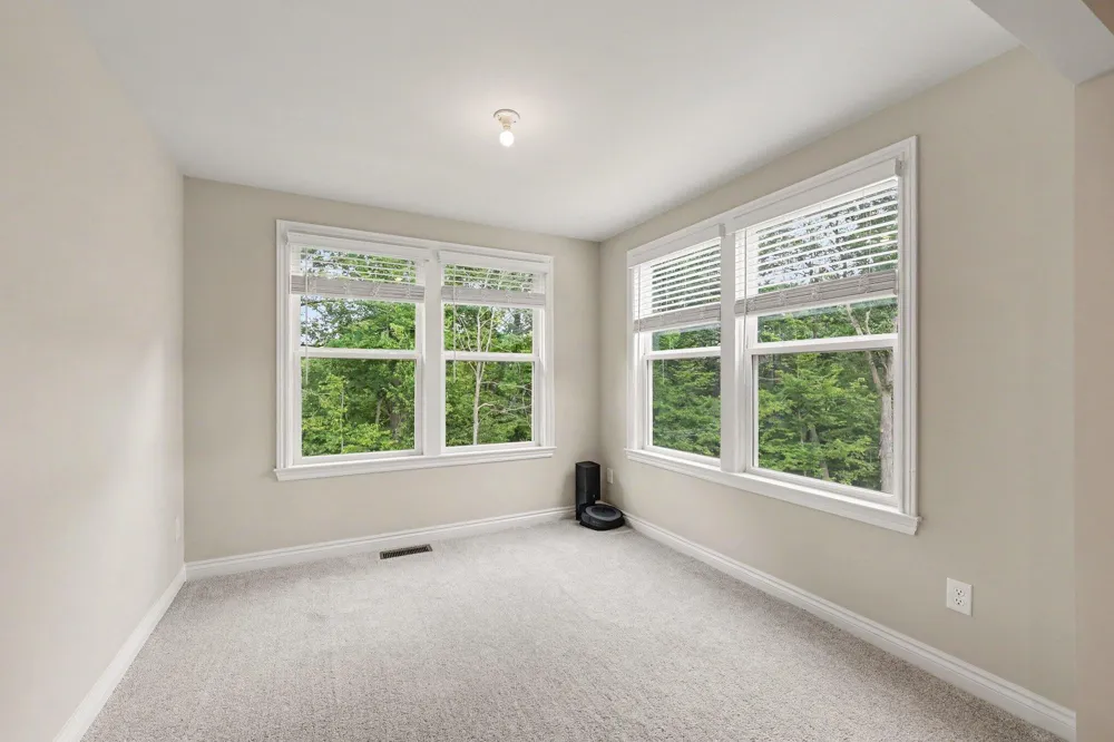 692 Peppermint Drive Rochester Hills, MI 48307