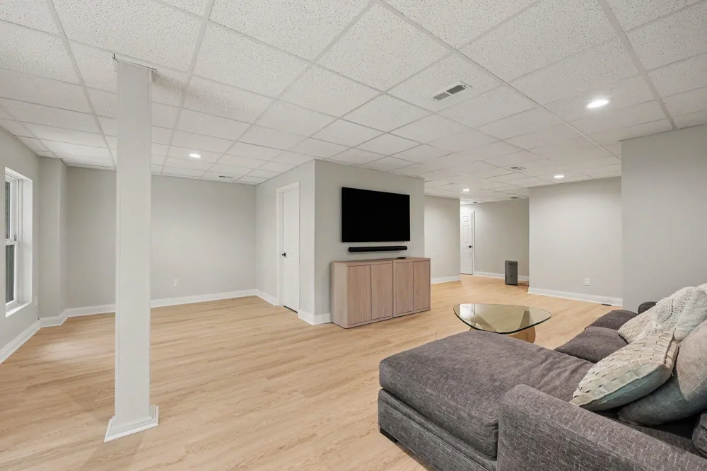 692 Peppermint Drive Rochester Hills, MI 48307