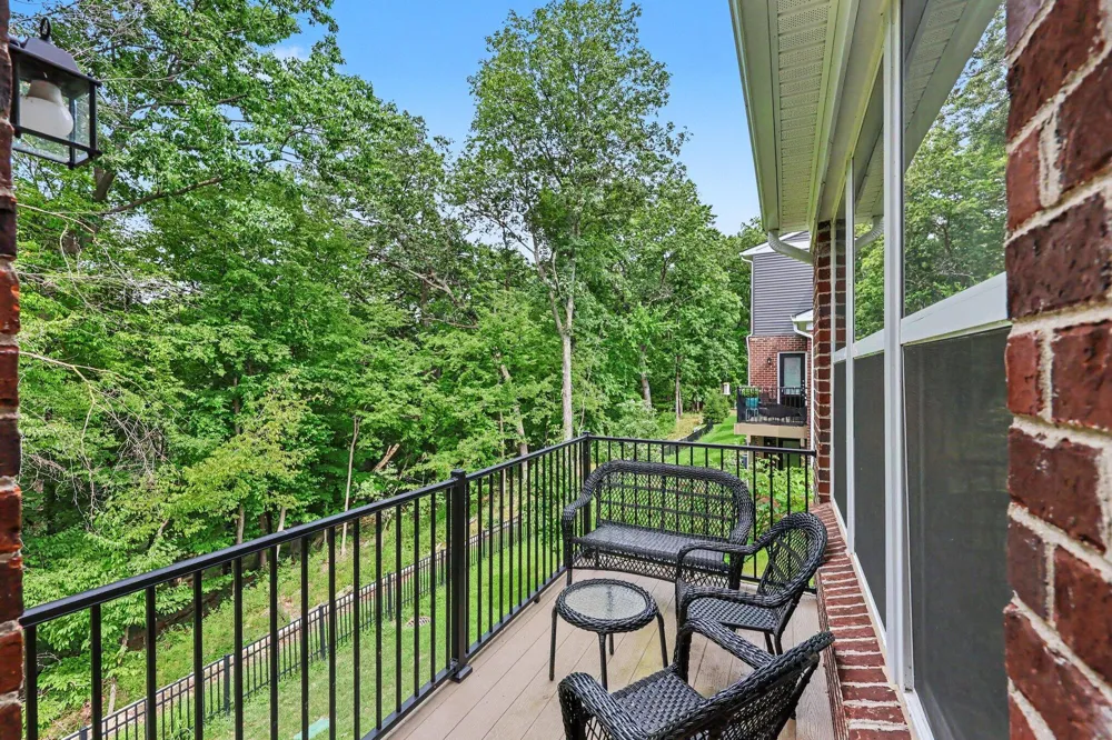 692 Peppermint Drive Rochester Hills, MI 48307