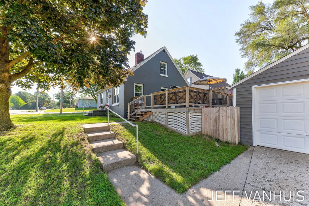 1270 Cedar Street NE Grand Rapids, MI 49503