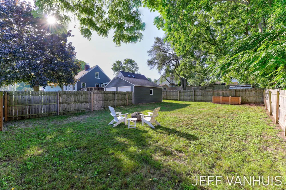 1270 Cedar Street NE Grand Rapids, MI 49503