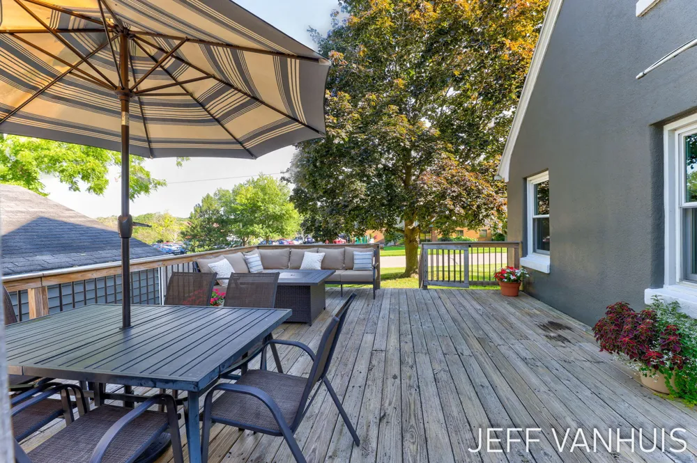 1270 Cedar Street NE Grand Rapids, MI 49503