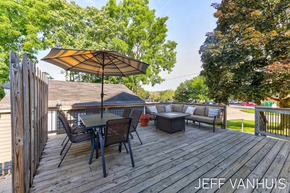 1270 Cedar Street NE Grand Rapids, MI 49503