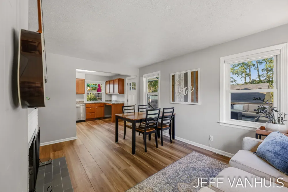 1270 Cedar Street NE Grand Rapids, MI 49503
