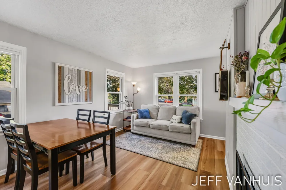 1270 Cedar Street NE Grand Rapids, MI 49503