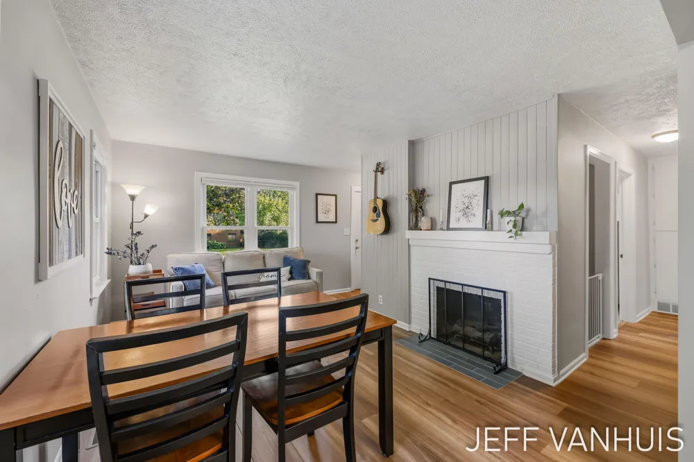 1270 Cedar Street NE Grand Rapids, MI 49503