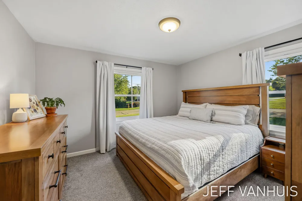 1270 Cedar Street NE Grand Rapids, MI 49503
