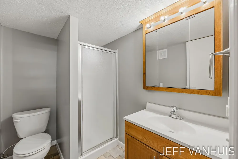 1270 Cedar Street NE Grand Rapids, MI 49503