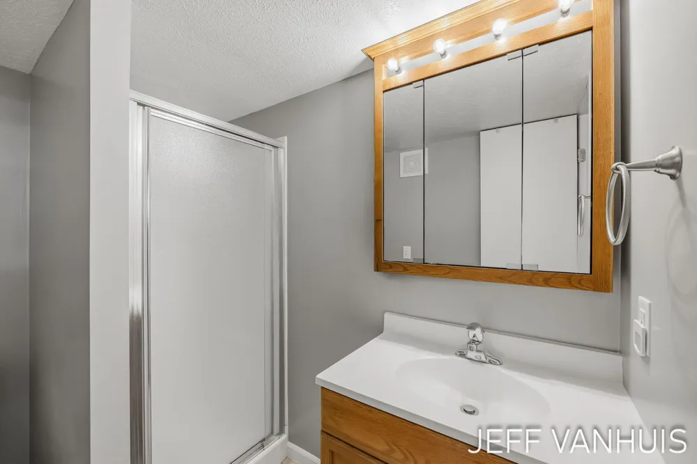 1270 Cedar Street NE Grand Rapids, MI 49503
