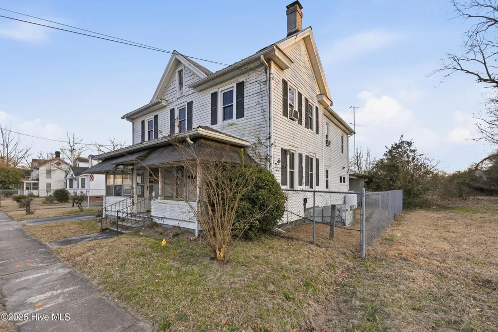 307 Dobbs Street Hertford, NC 27944