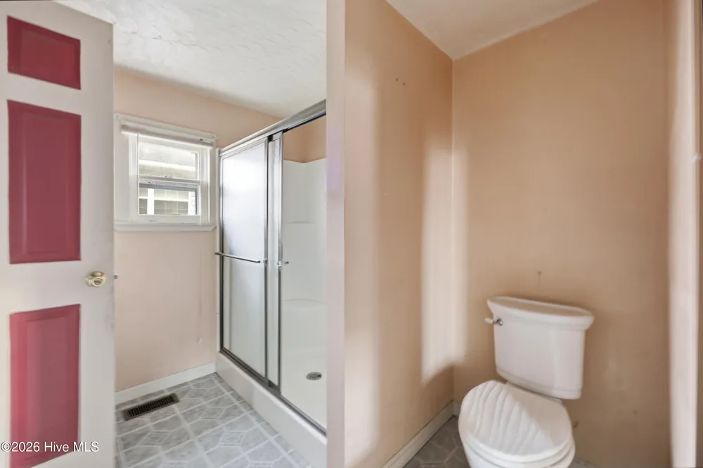 307 Dobbs Street Hertford, NC 27944