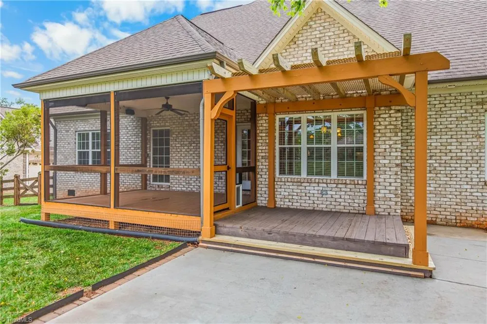 215 Essex Farm Road Advance, NC 27006