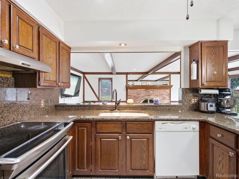 22520 Vacri Lane Farmington Hills City, MI 48335