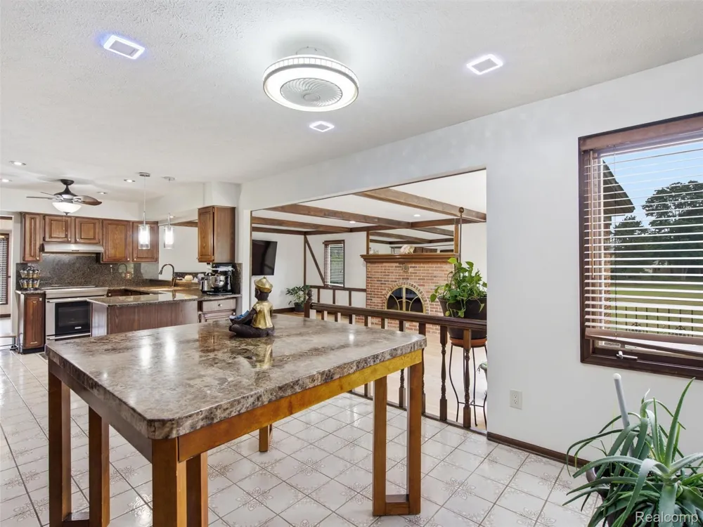 22520 Vacri Lane Farmington Hills City, MI 48335