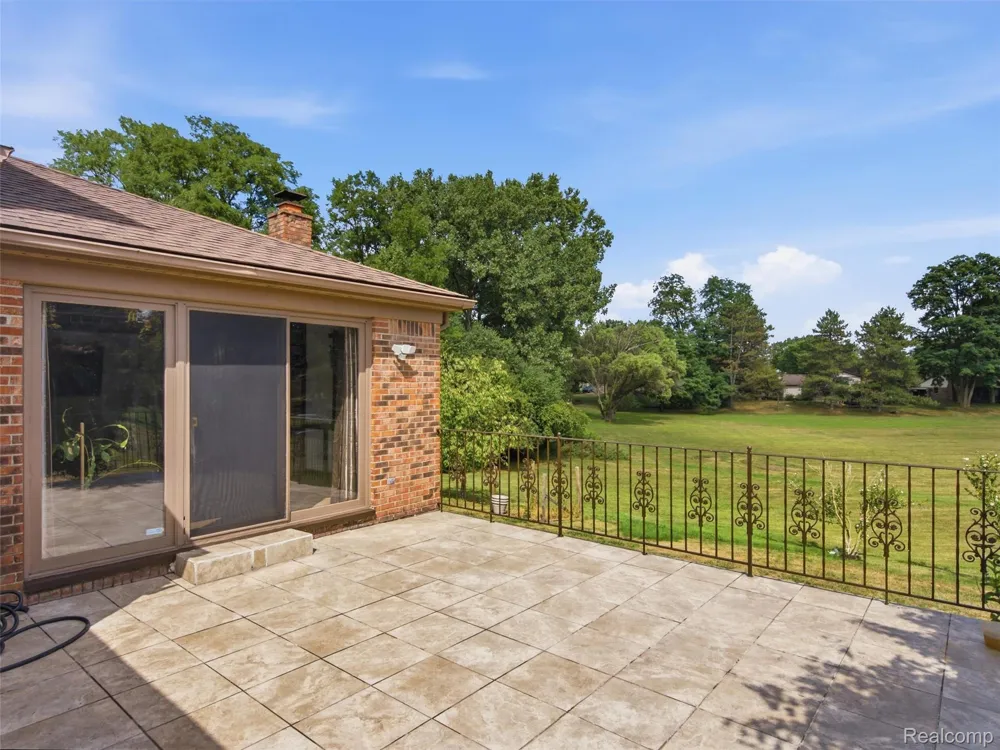 22520 Vacri Lane Farmington Hills City, MI 48335