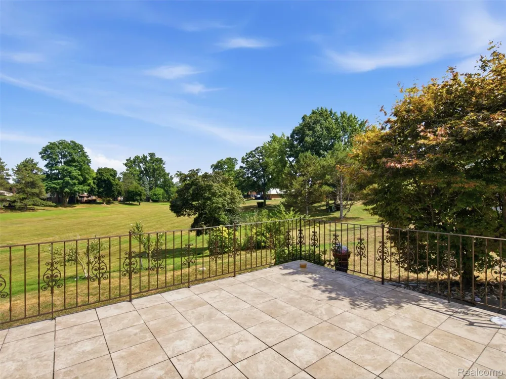 22520 Vacri Lane Farmington Hills City, MI 48335