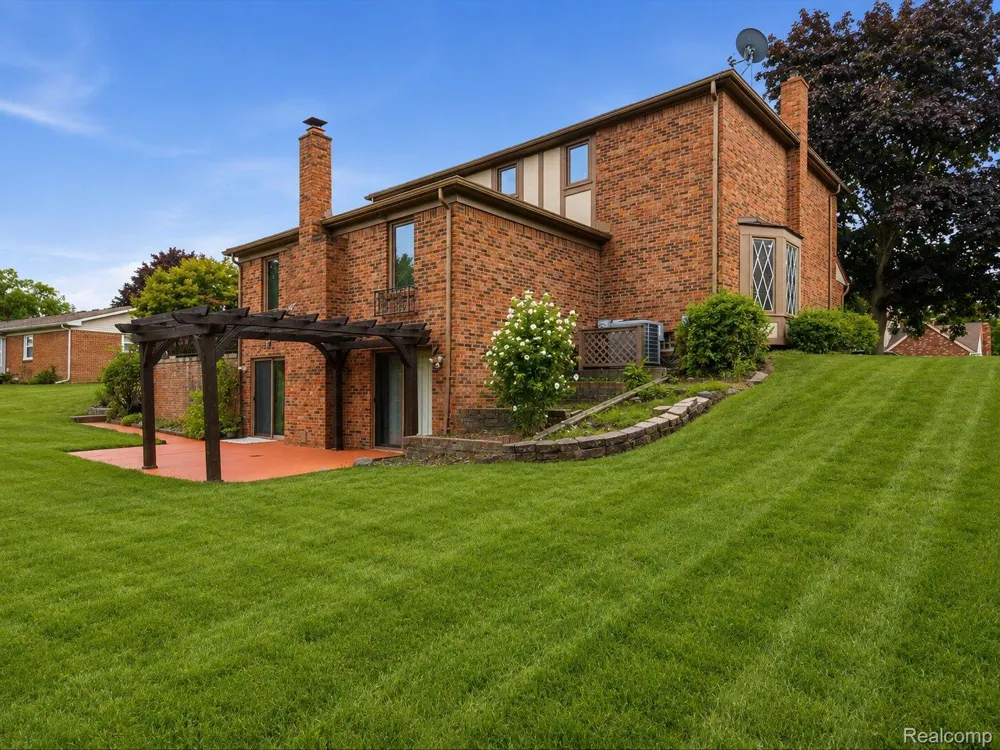 22520 Vacri Lane Farmington Hills City, MI 48335