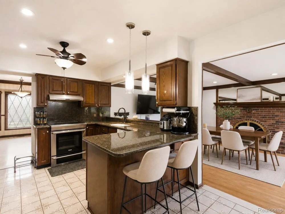 22520 Vacri Lane Farmington Hills City, MI 48335