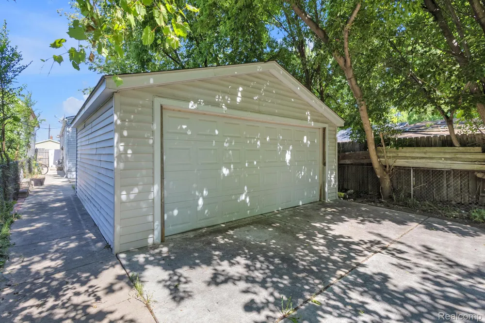 4329 11th Street Ecorse City, MI 48229