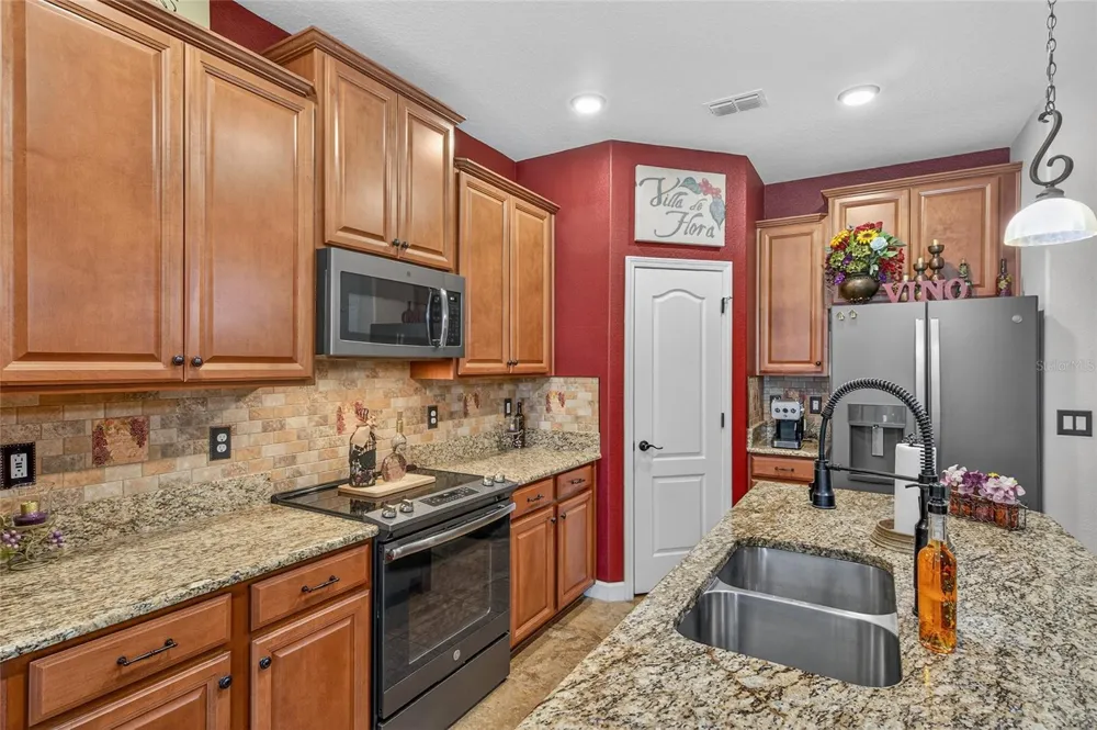 2202 ROMANUM DRIVE Winter Garden, FL 34787