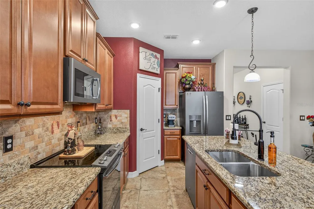 2202 ROMANUM DRIVE Winter Garden, FL 34787