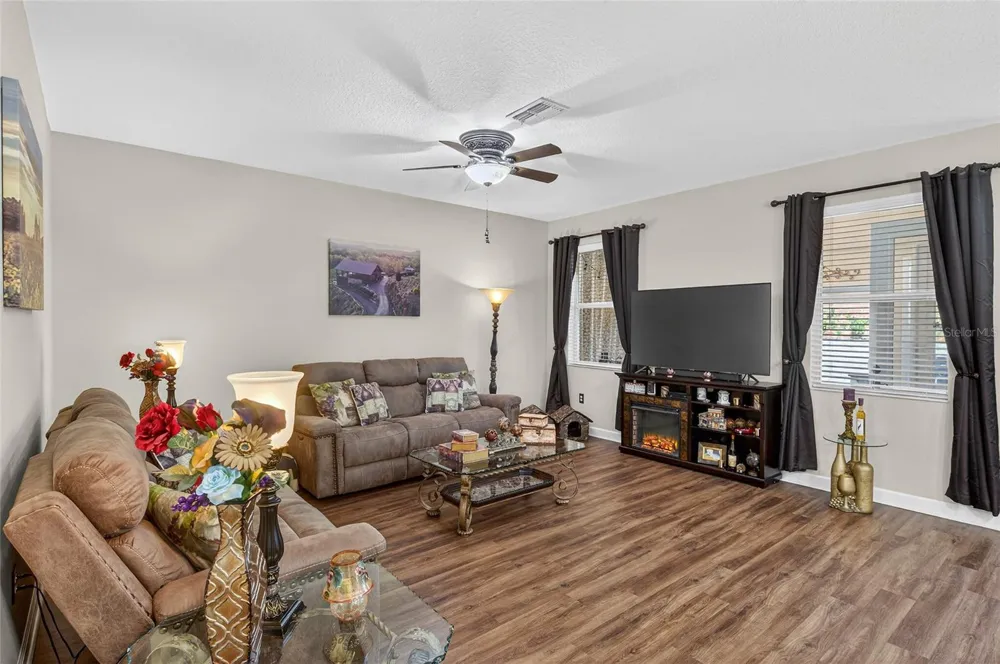 2202 ROMANUM DRIVE Winter Garden, FL 34787